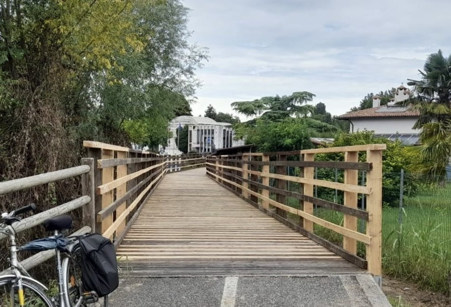 FOTO 5b - Lavori di manutenzione ciclovia FVG - Ripristino funzionale Ponticello in legno ciclovia FVG 2 - Terzo d'Aquileia (Ud) immagine NEW
